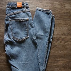 Zara Jeans